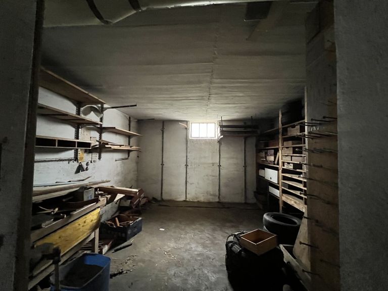 Keller / Garage