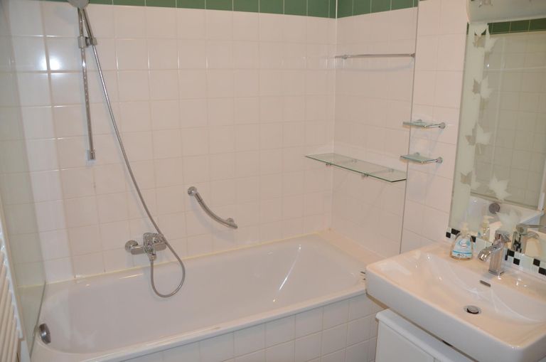 Badezimmer Ansicht 2