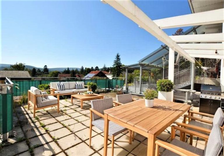 Terrasse (virtuell eingerichtet)