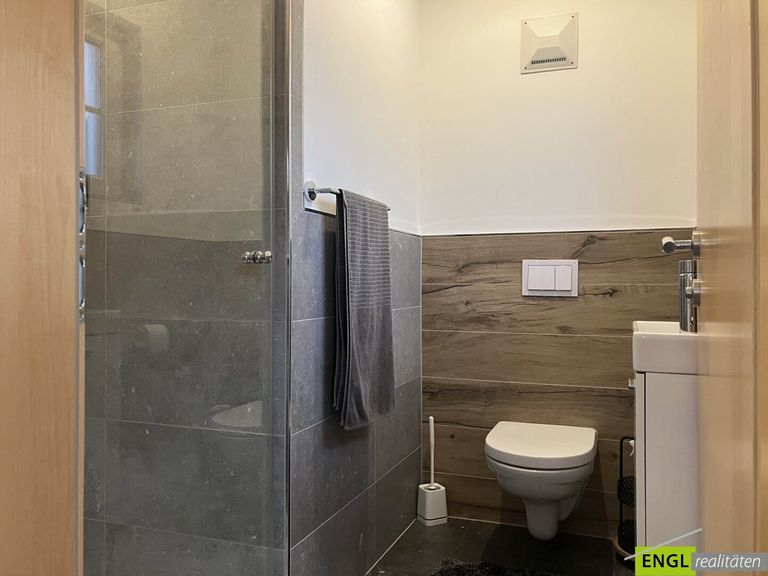 Dusche+WC im Erdgeschoss