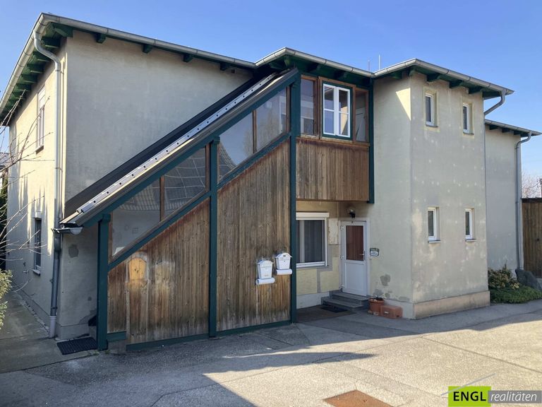 Haus mit 3 Wohnungen