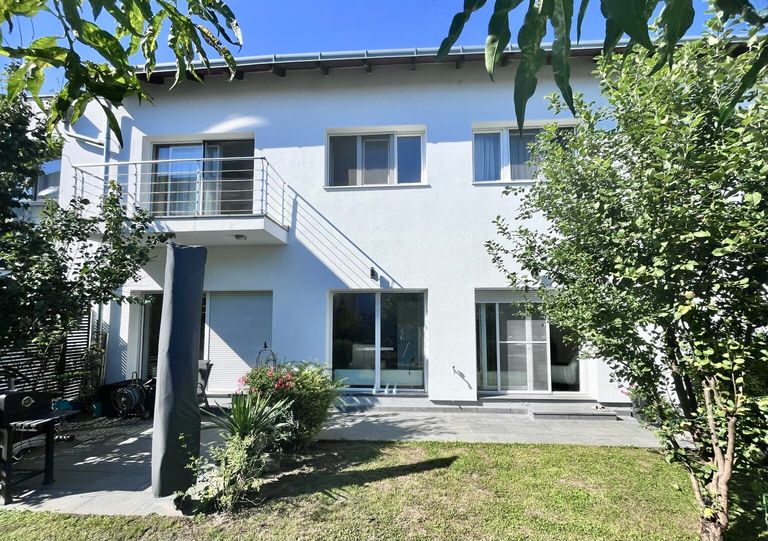 Gartenansicht auf das Haus