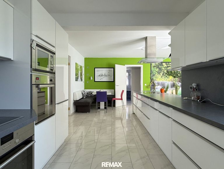 mit kleinem Essplatz