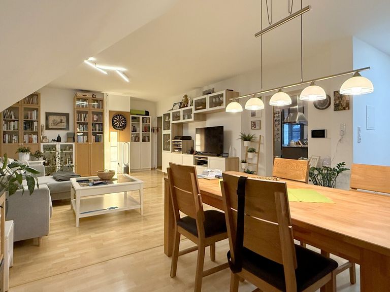 Dachgeschoss - Essbereich und Wohnzimmer