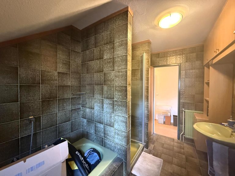 DG / Bad mit Wanne, Du und WB