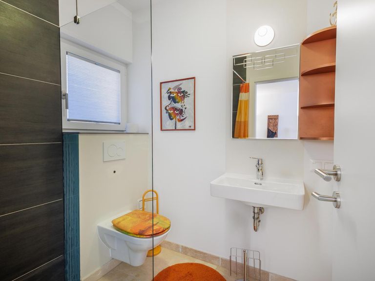 Einliegerwohnung Du/WC