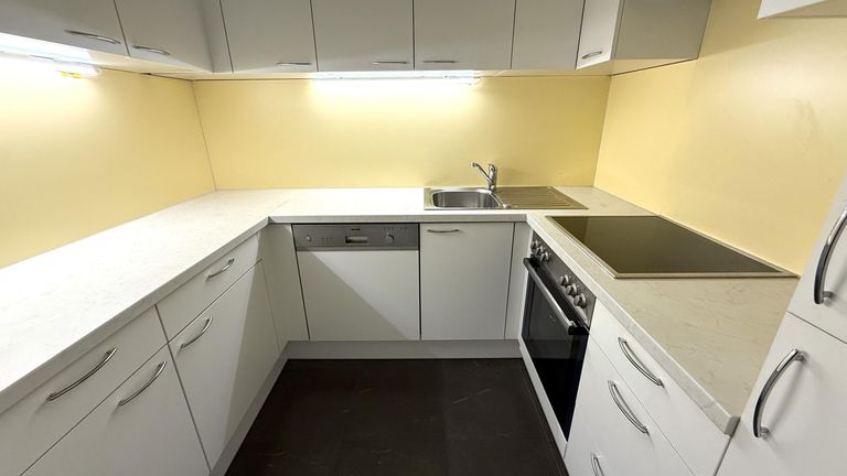 top ausgestattete Küche