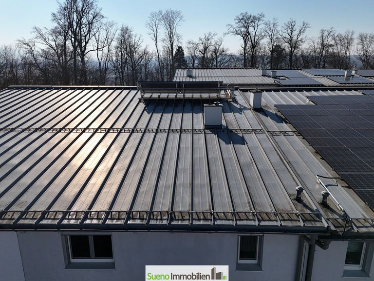 Solaranlage-Drohnenbild