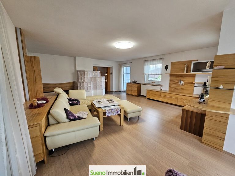 Traumhaft großes Wohnz. im OG