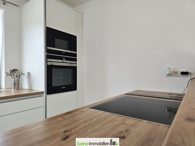 Küche mit modernen Geräten