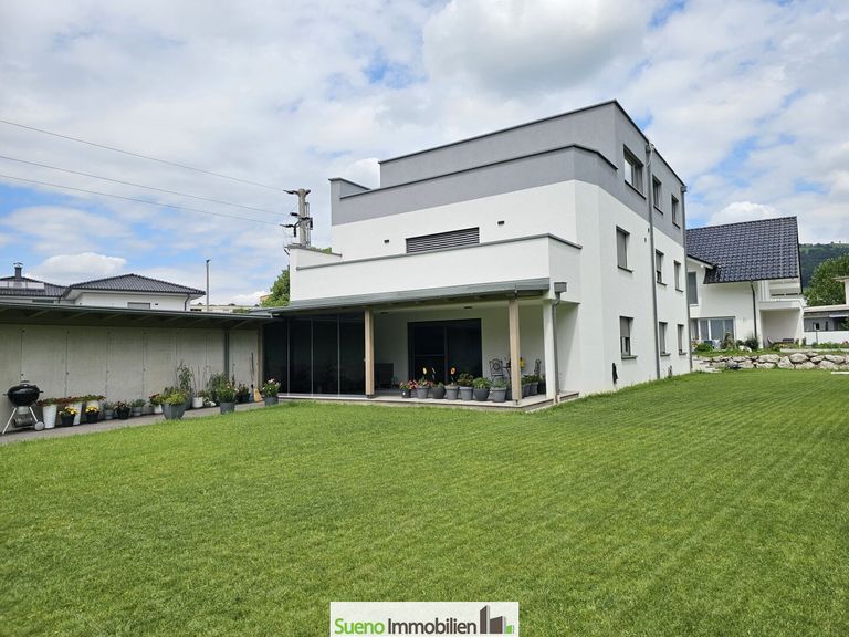 Wunderbare Gartenanlage