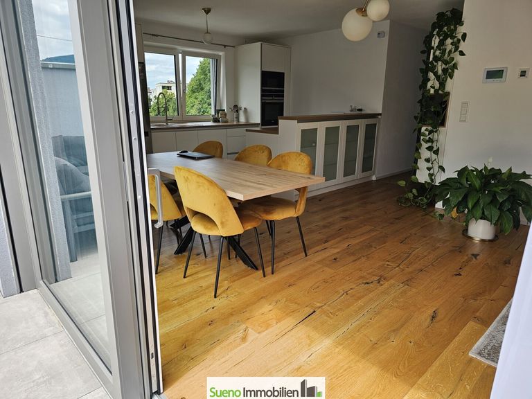 Wohnbereich von der Terrasse aus gesehen