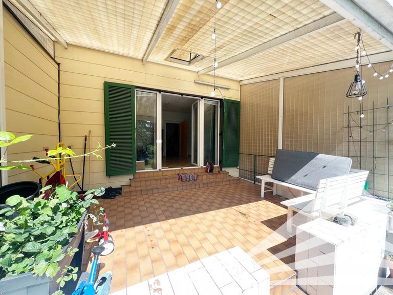 Überdachte Terrasse
