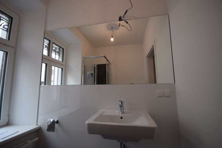 Badebereich - Charmantes 2 Zimmer Atelier Kauf 15. Bezirk Wien