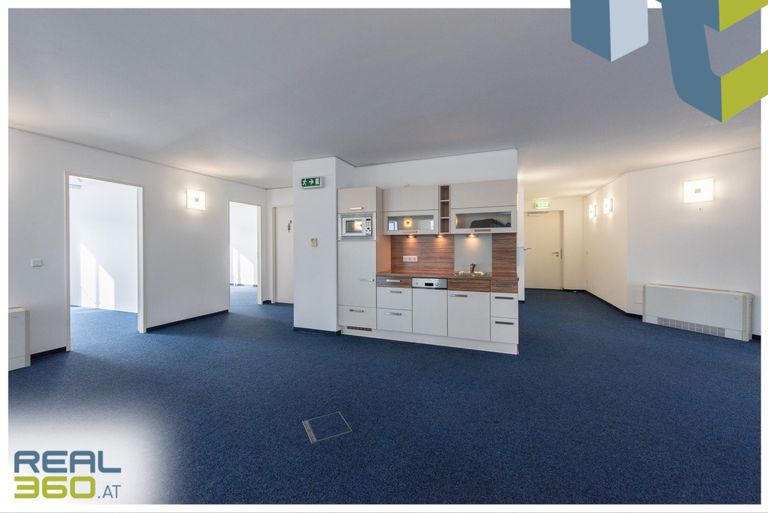 Empfangsbereich mit Küche