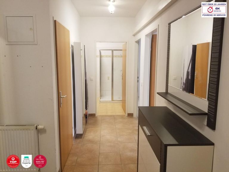 Vorzimmer zum Bad Ansicht