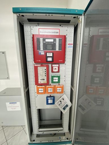 16 Brandmeldezentrale