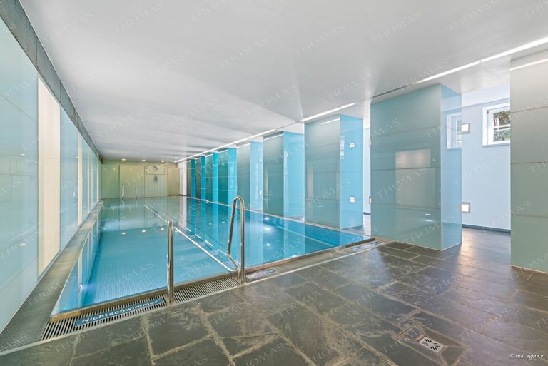 Indoor Schwimmingpool