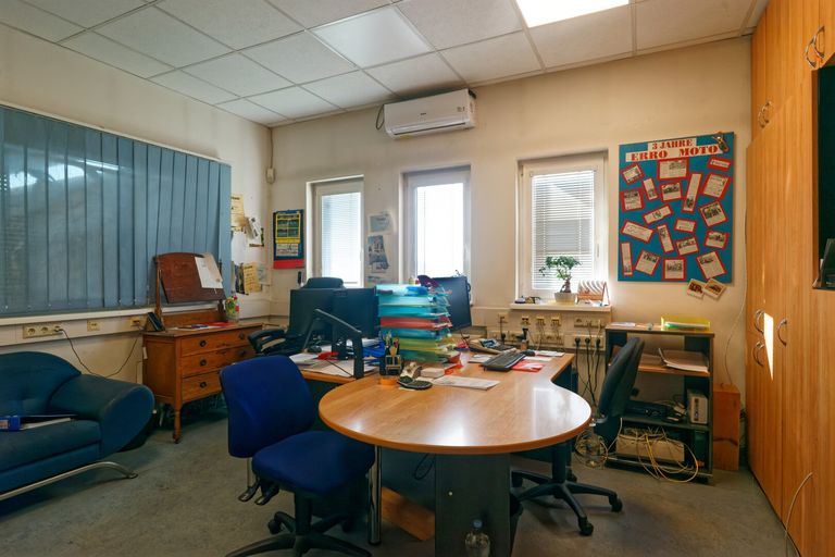 Büro 2 Zweirad-Center