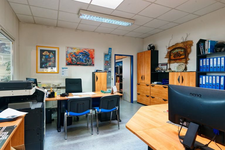 Büro 1 Zweirad-Center