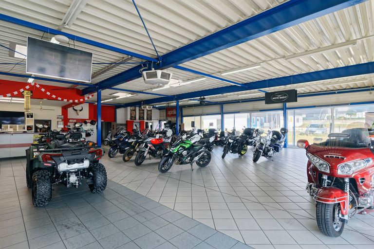 Verkaufsraum Zweirad-Center