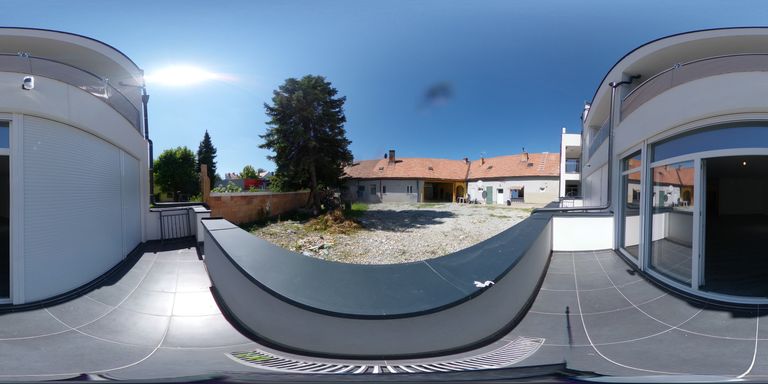 R0010975