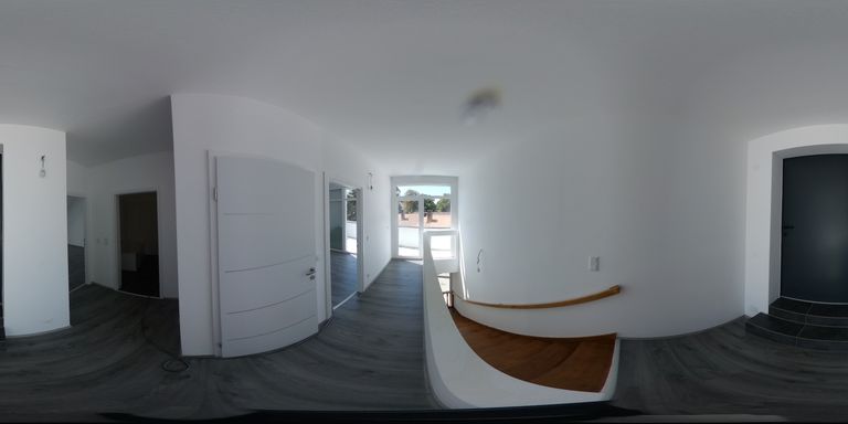 R0011018