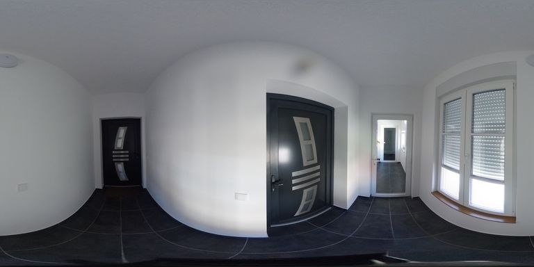 R0011008
