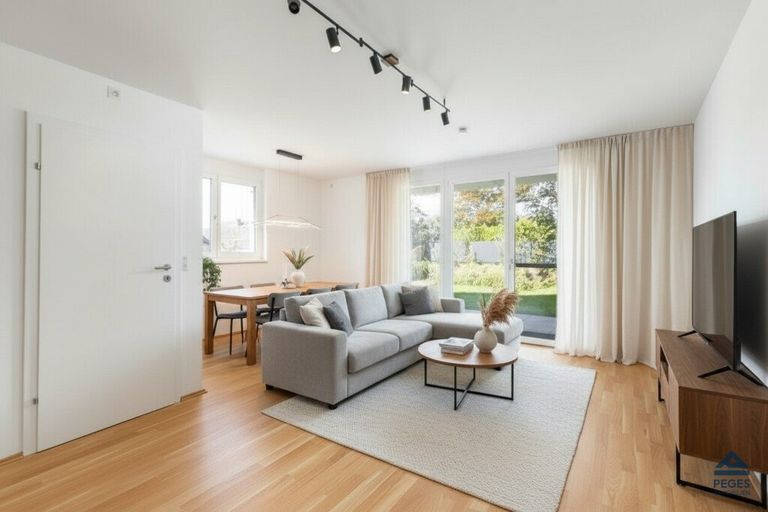 Wohnzimmer - Blick sowie Zugang zu Terrasse und Garten; Einrichtung und Dekoration KI-generiert