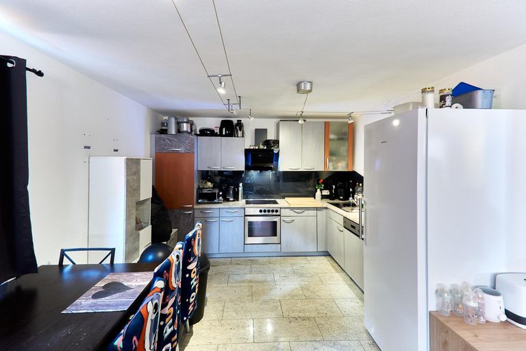 Küche mit Essbereich