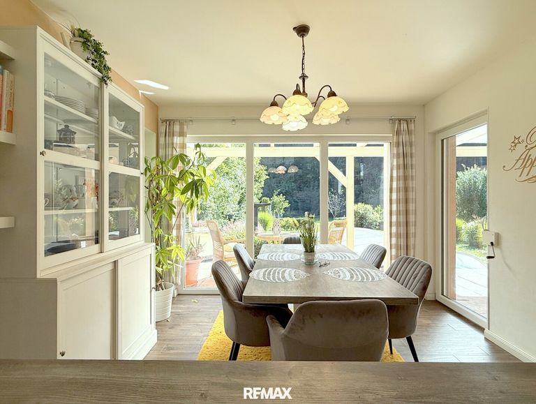 Erdgeschoss - Esszimmer