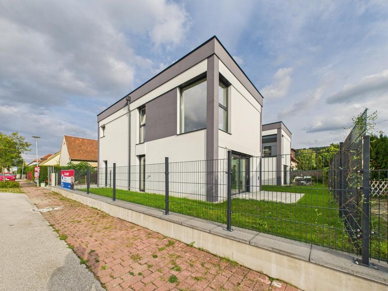 Straßenansicht