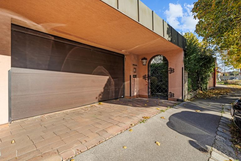 22 EFH 2103 - Garage außen