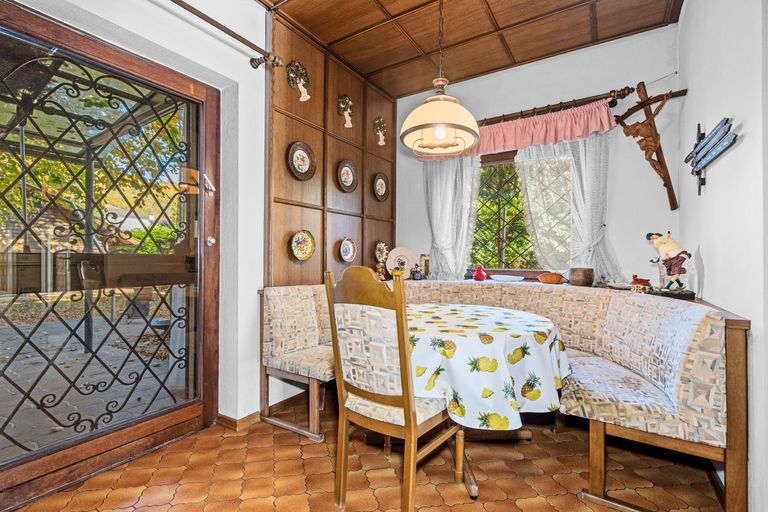 12 EFH 2103 - Sitzecke