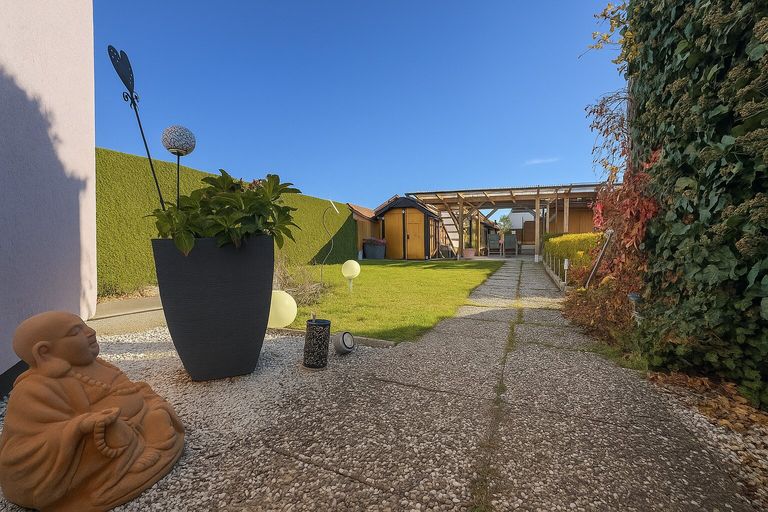 Gartensicht vom Eingang