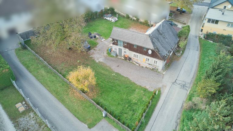 Grundstück mit Altbestand Regau