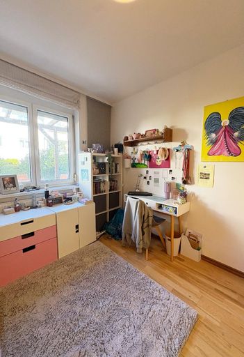 07. Zimmer mit Schrankraum