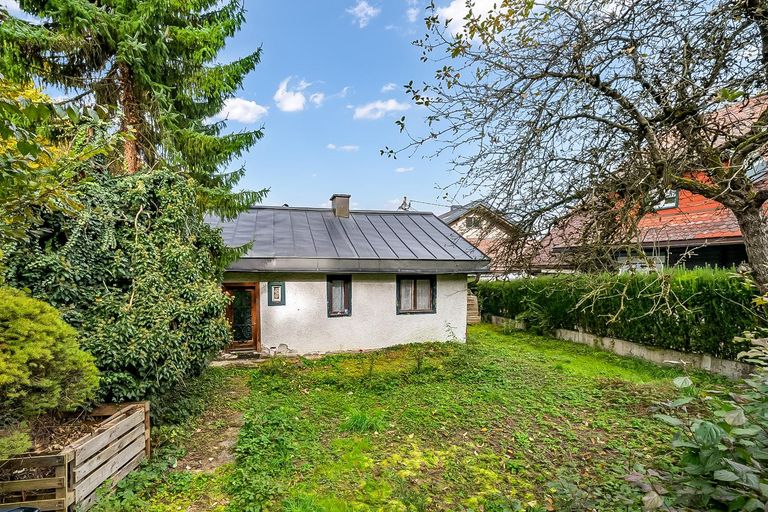 Außenansicht des Grundstückes (2)