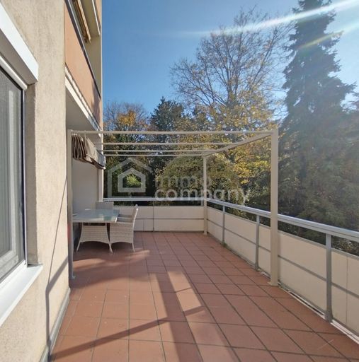 Terrasse_schöner Grünblick