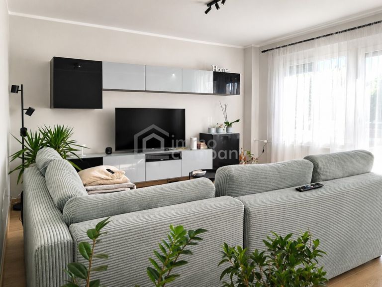 großes Wohnzimmer