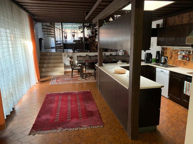 2. Einheit Blick zur Küche und Essbereich