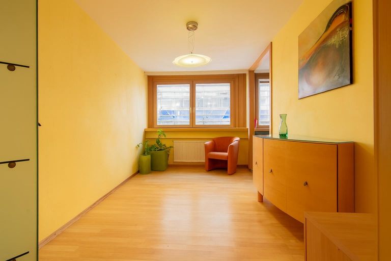 Zimmer, bisher Esszimmer