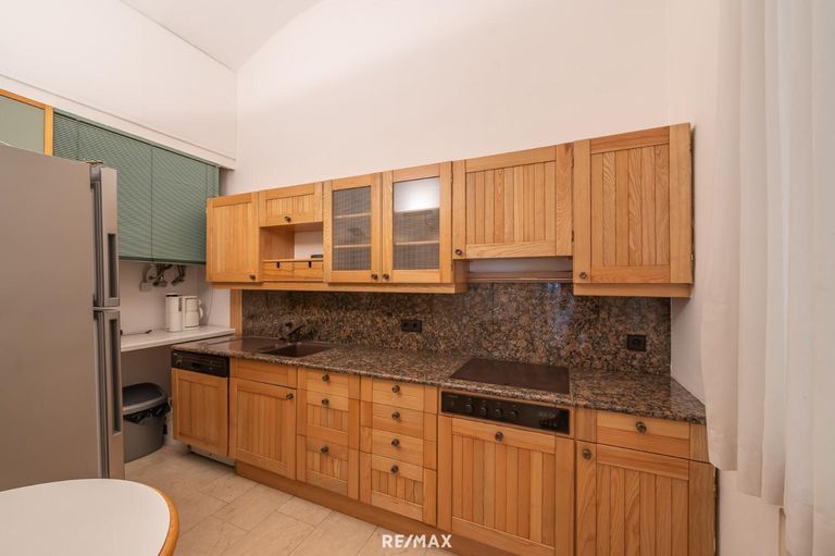 voll ausgestattete Küche