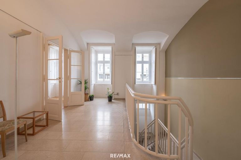 Vorraum und Abgang zur Ausstellungsfläche