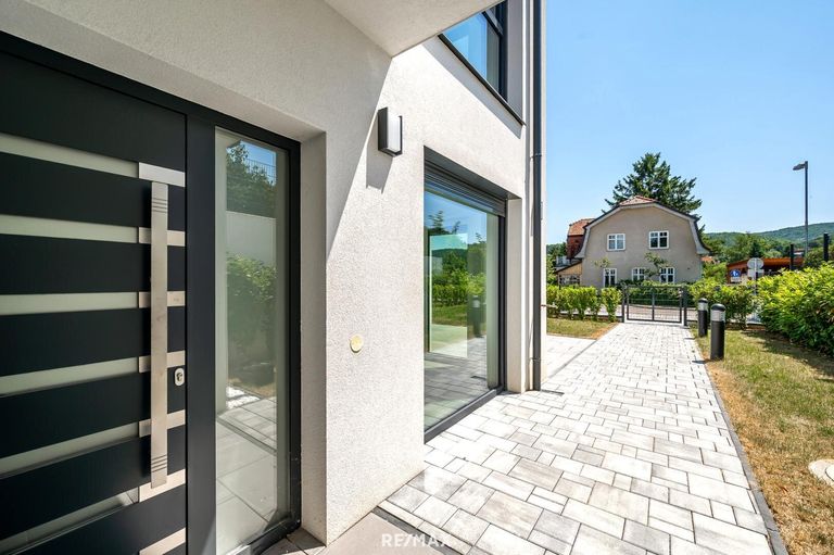 Haus 1_Eingangaussen_2