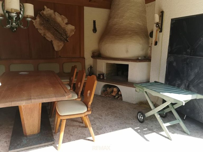 Aussenloggia mit Kamin