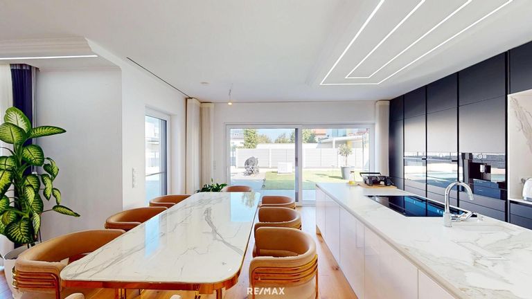 Esszimmer Luxusküche Blick in den Garten