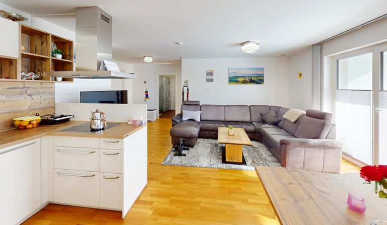 Prutz - Wohnung - Koch-Wohn-Essbereich