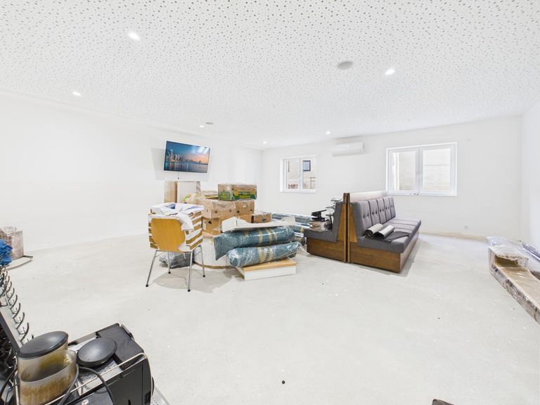 Bürofläche EG 12