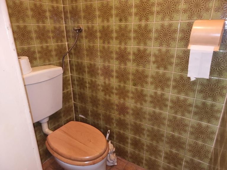 EFH 2000 09 Toilette